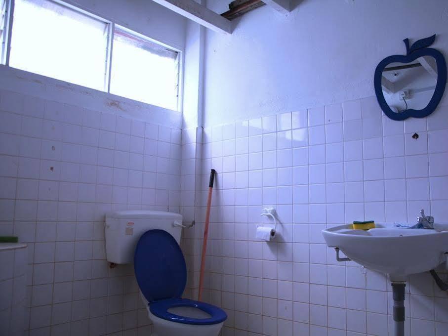 Spot On 89872 Kuantan Backpackers Ξενοδοχείο Εξωτερικό φωτογραφία